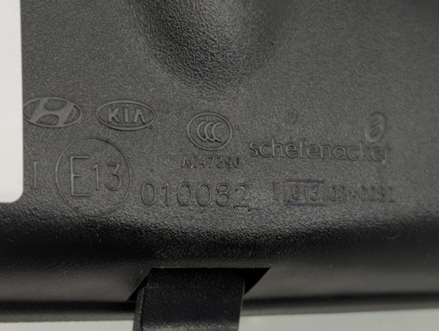 2001-2012 Hyundai Elantra Interior Rear View Mirror Replacement OEM P/N:E13010082 Fits OEM Used Auto Parts - Oemusedautoparts1.com