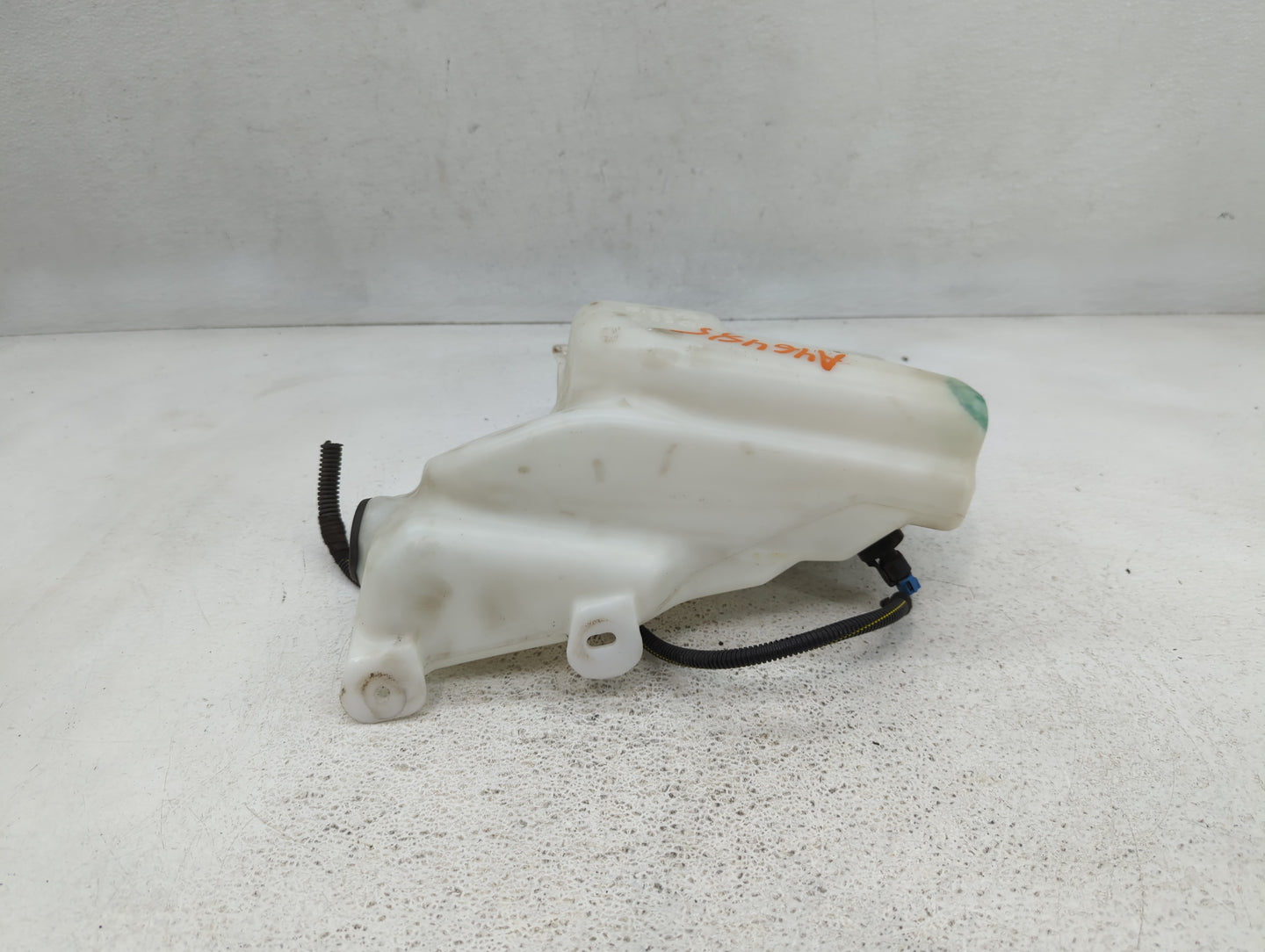 2011-2017 Buick Regal Windshield Washer Fluid Reservoir Bottle Oem - Oemusedautoparts1.com