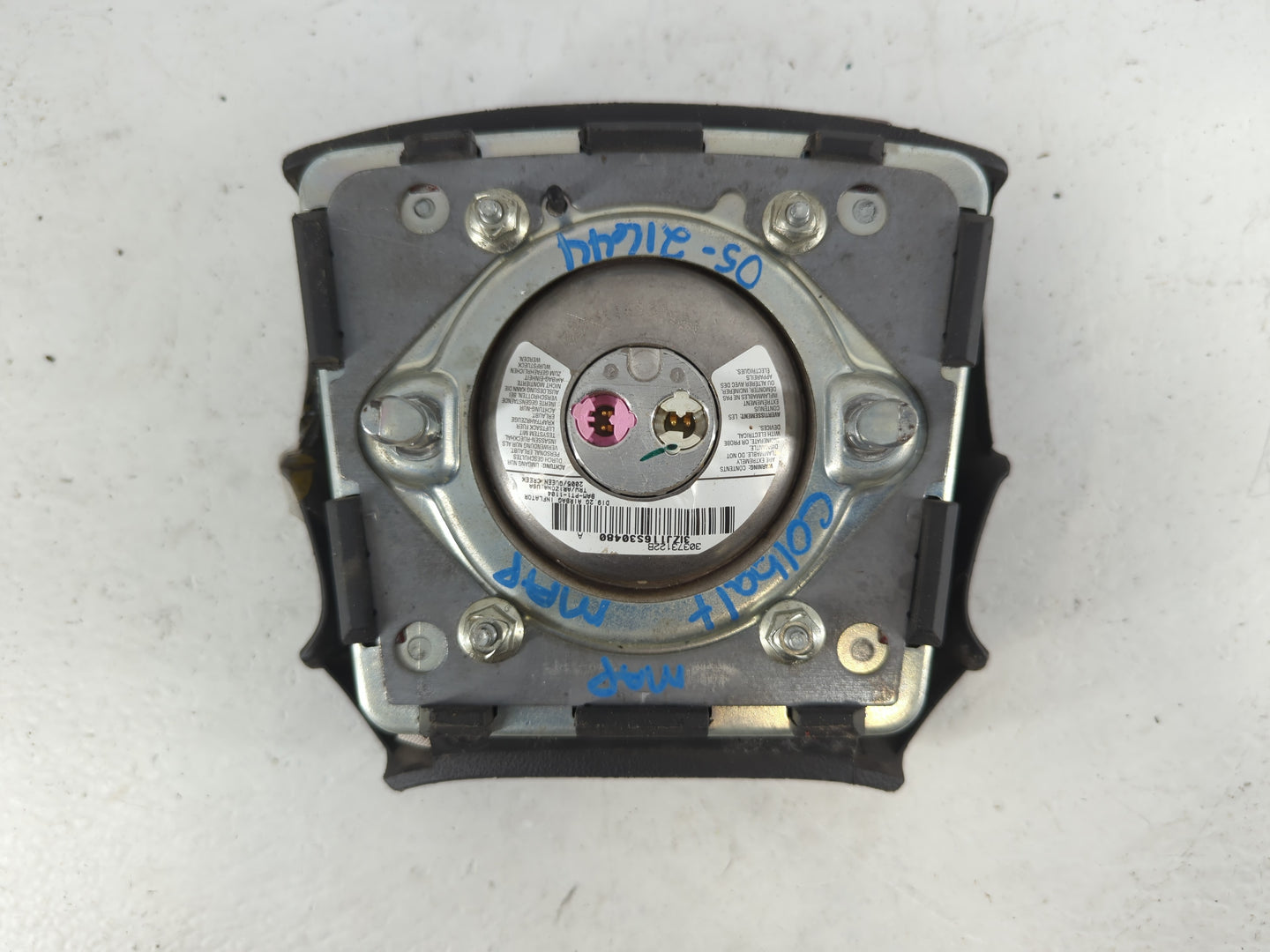2005 Chevrolet Cobalt Air Bag Driver Left Steering Wheel Mounted P/N:BAM-PT1-1104 30373122B Fits OEM Used Auto Parts - Oemusedautoparts1.com