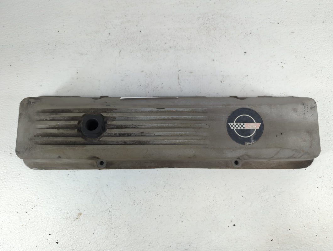 1984 Chevrolet Corvette Passenger Right Cylinder Head Valve Cover P/N:14050 40RH 14050239 Fits OEM Used Auto Parts