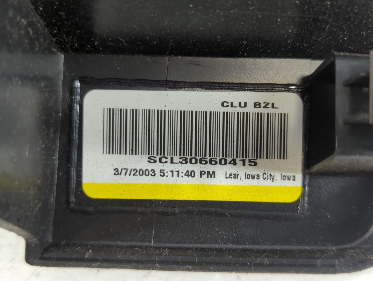 2003 Saturn Vue Instrument Cluster Bezel - Oemusedautoparts1.com