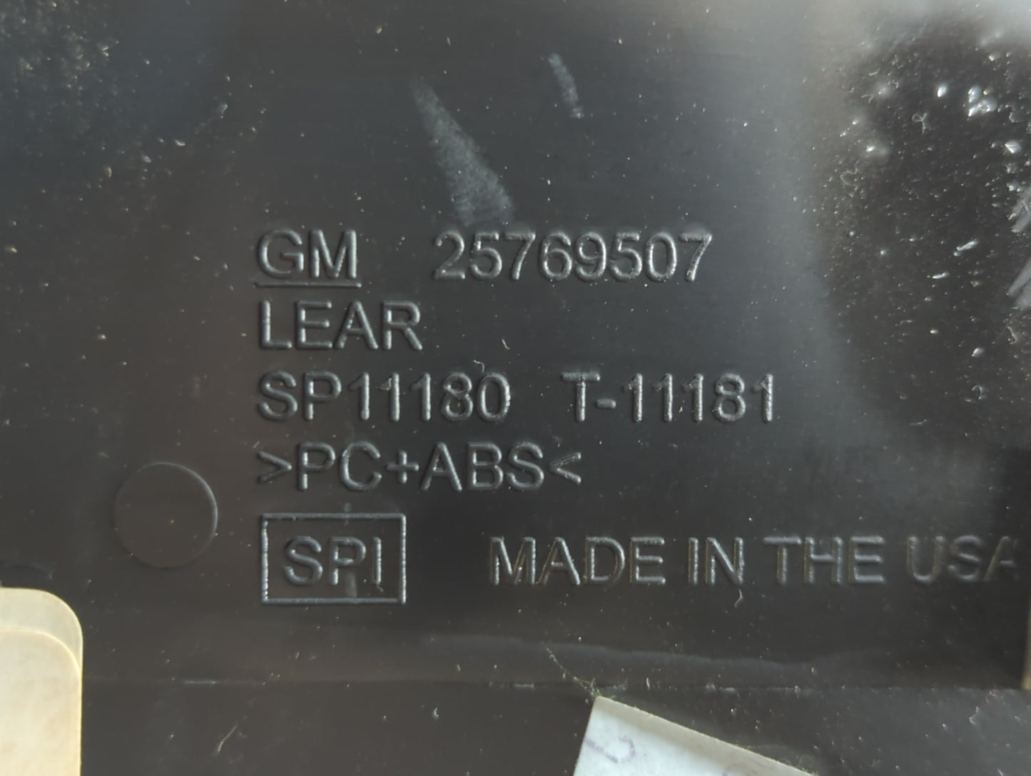 2006 Buick Lucerne Instrument Cluster Bezel - Oemusedautoparts1.com