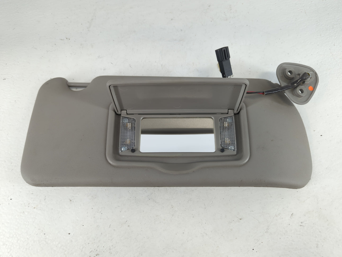 2004-2009 Cadillac Srx Sun Visor Shade Replacement Passenger Right Mirror Fits Fits 2004 2005 2006 2007 2008 2009 OEM Used Auto Parts - Oemusedautoparts1.com