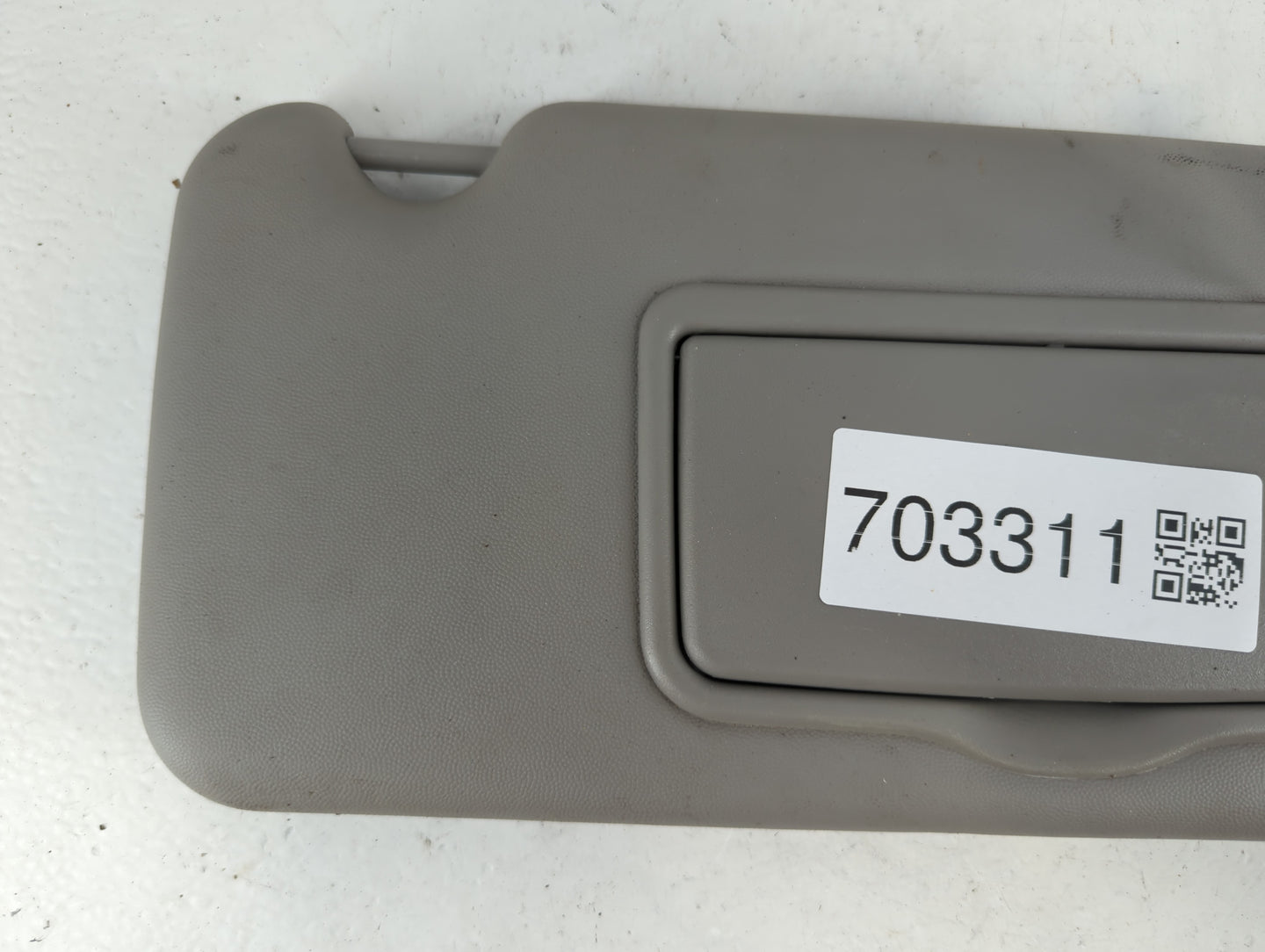 2004-2009 Cadillac Srx Sun Visor Shade Replacement Passenger Right Mirror Fits Fits 2004 2005 2006 2007 2008 2009 OEM Used Auto Parts - Oemusedautoparts1.com