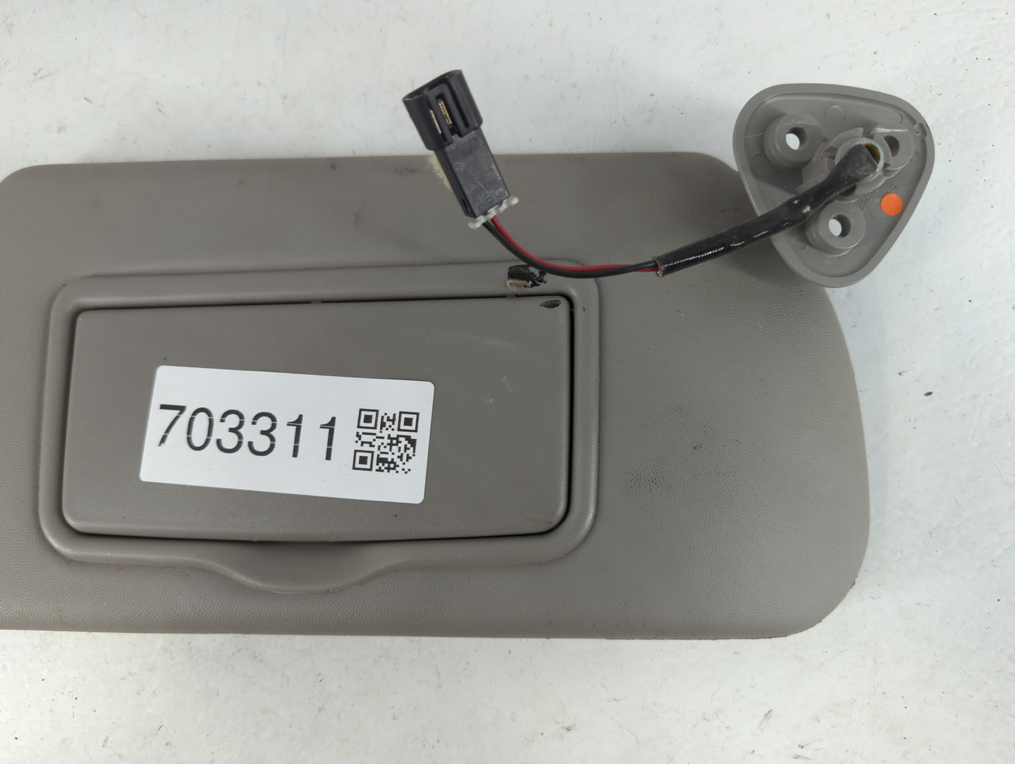 2004-2009 Cadillac Srx Sun Visor Shade Replacement Passenger Right Mirror Fits Fits 2004 2005 2006 2007 2008 2009 OEM Used Auto Parts - Oemusedautoparts1.com