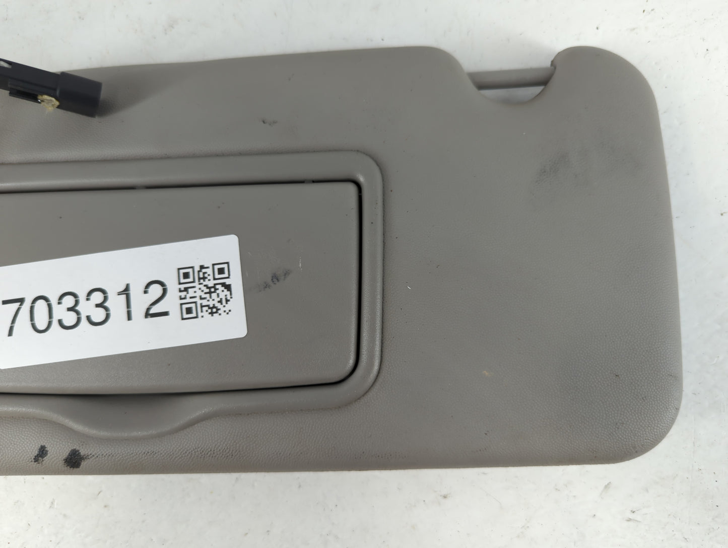 2004-2009 Cadillac Srx Sun Visor Shade Replacement Driver Left Mirror Fits Fits 2004 2005 2006 2007 2008 2009 OEM Used Auto Parts - Oemusedautoparts1.com