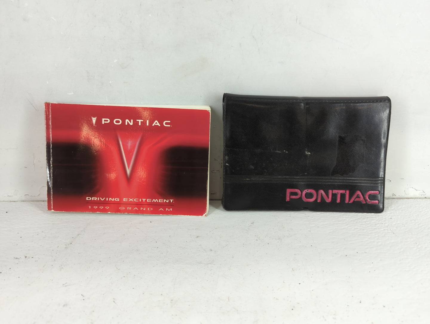 1999 Pontiac Grand Am Owners Manual Book Guide P/N:10409487 OEM Used Auto Parts - Oemusedautoparts1.com