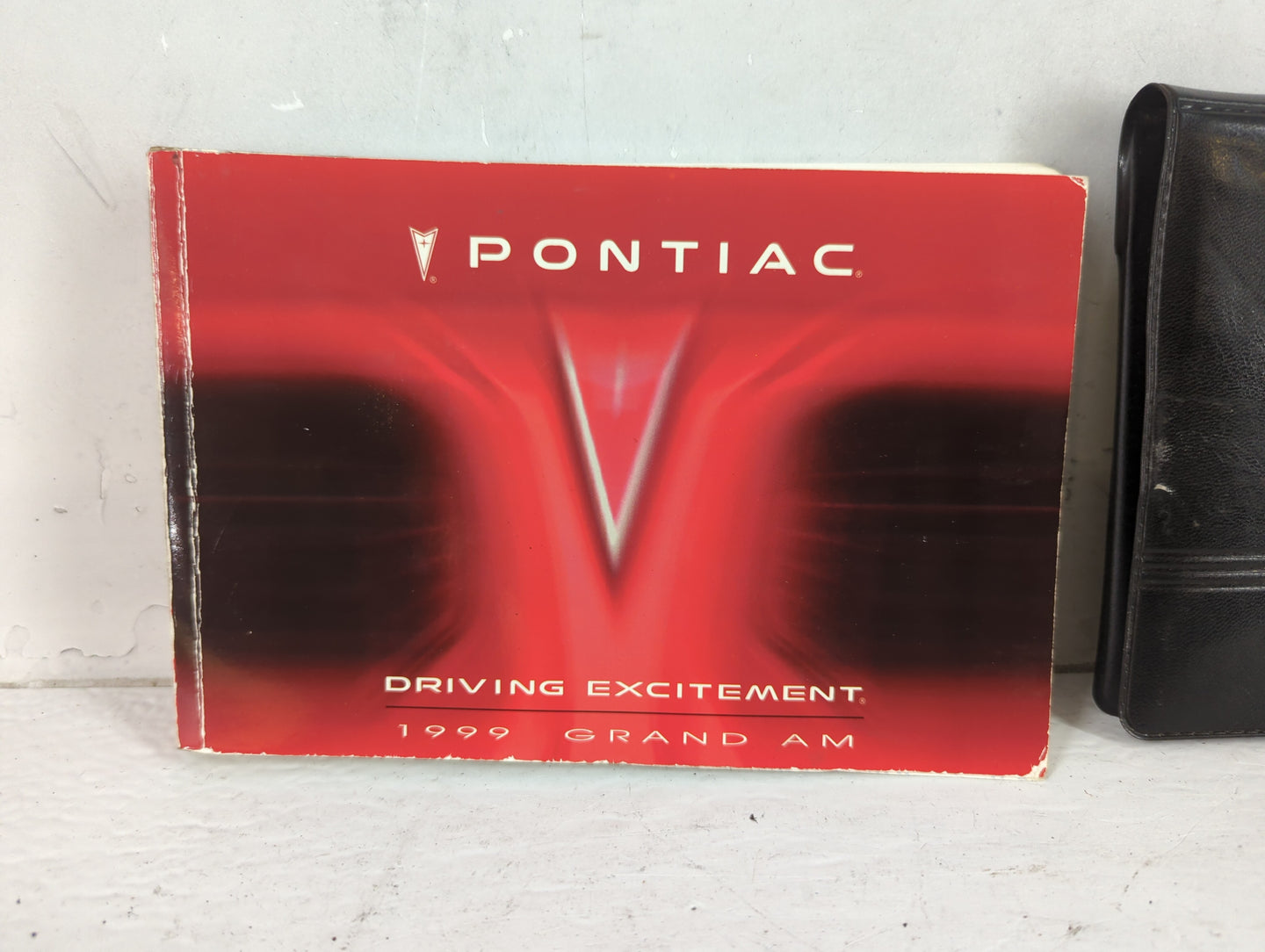 1999 Pontiac Grand Am Owners Manual Book Guide P/N:10409487 OEM Used Auto Parts - Oemusedautoparts1.com