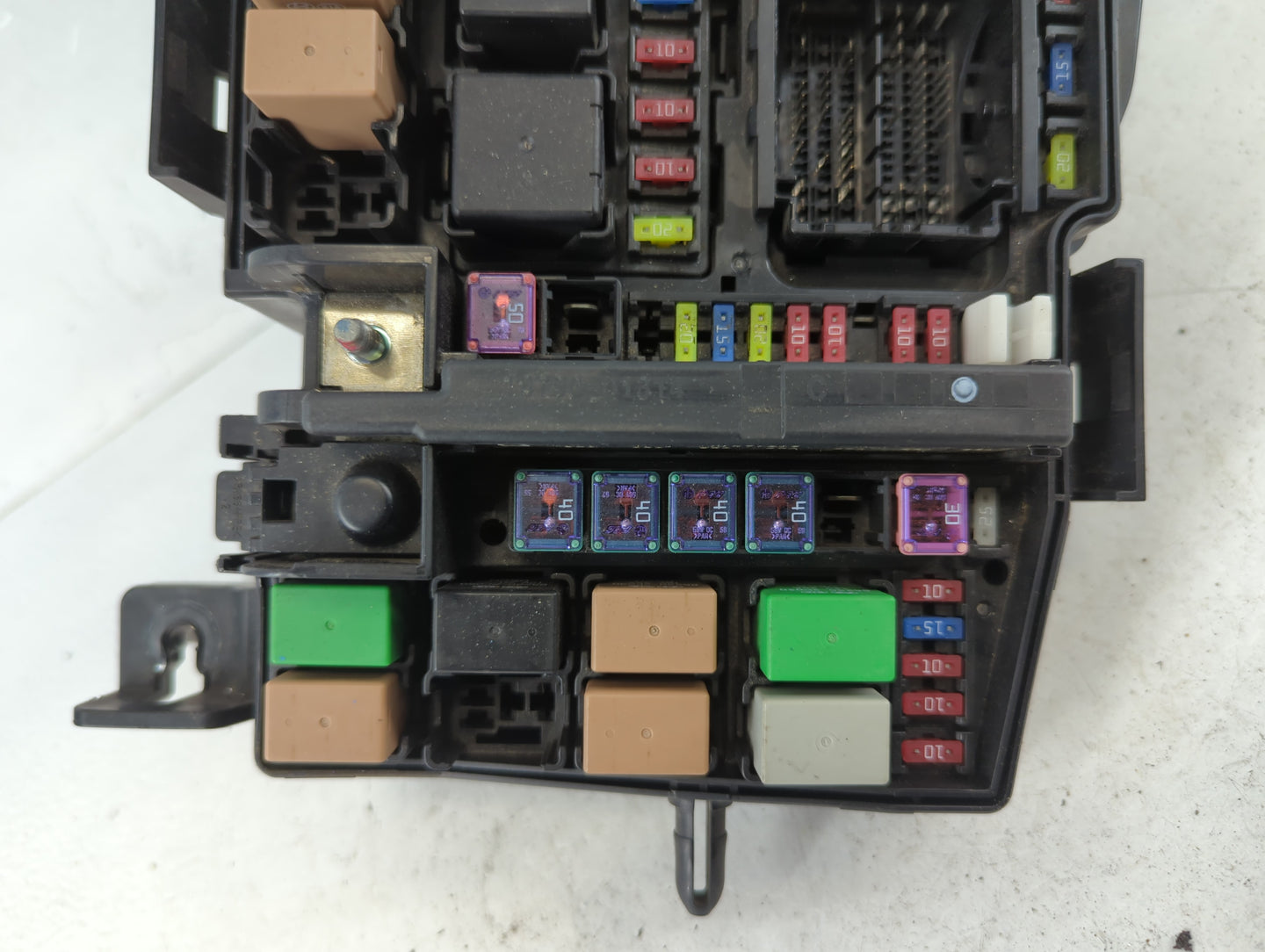 2011-2013 Kia Optima Fusebox Fuse Box Panel Relay Module P/N:91950-2T870 Fits Fits 2011 2012 2013 OEM Used Auto Parts - Oemusedautoparts1.com