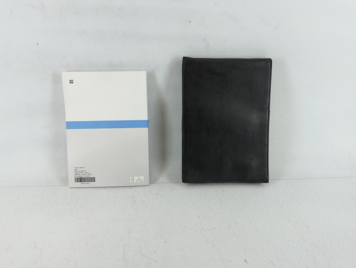 2014 Volkswagen Jetta Owners Manual Book Guide P/N:1425U1JT623 OEM Used Auto Parts - Oemusedautoparts1.com