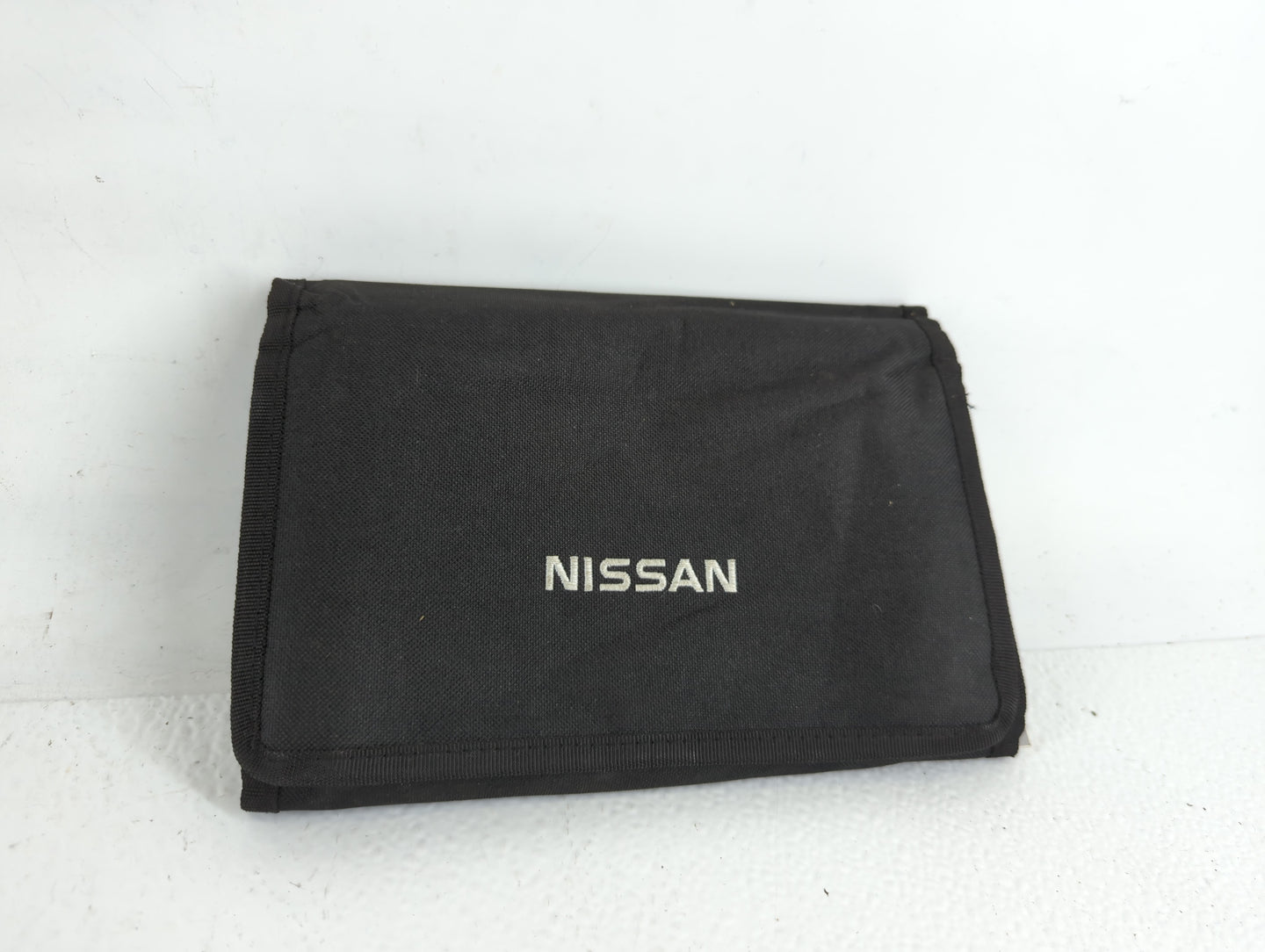 2017 Nissan Sentra Owners Manual Book Guide P/N:OM17EM 0B17U1 OEM Used Auto Parts - Oemusedautoparts1.com