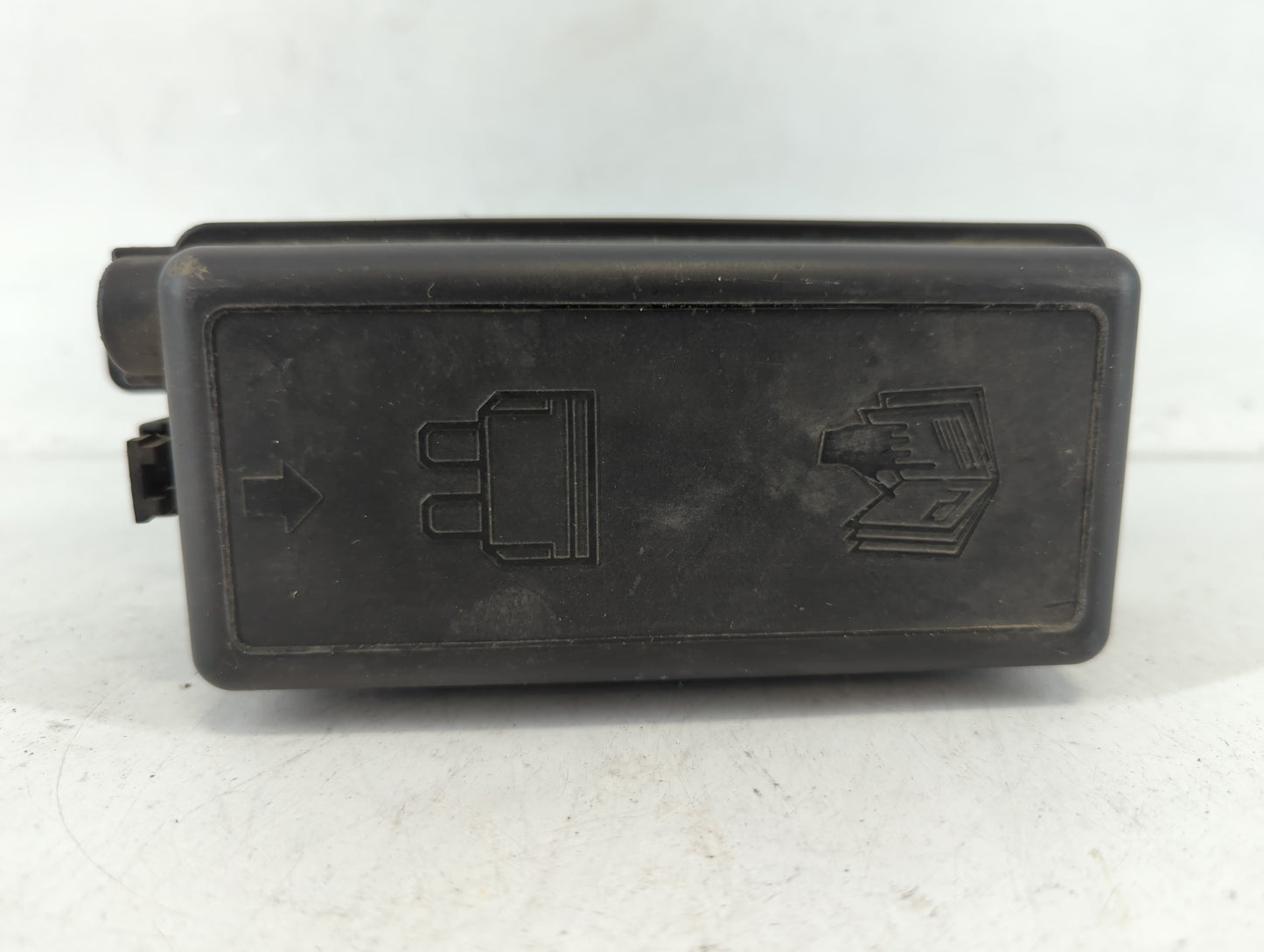 2012 Mini Cooper Clubman Fusebox Fuse Box Panel Relay Module P/N:9240946-01 Fits Fits 2011 2013 2014 2015 2016 OEM Used Auto Parts - Oemusedautoparts1.com