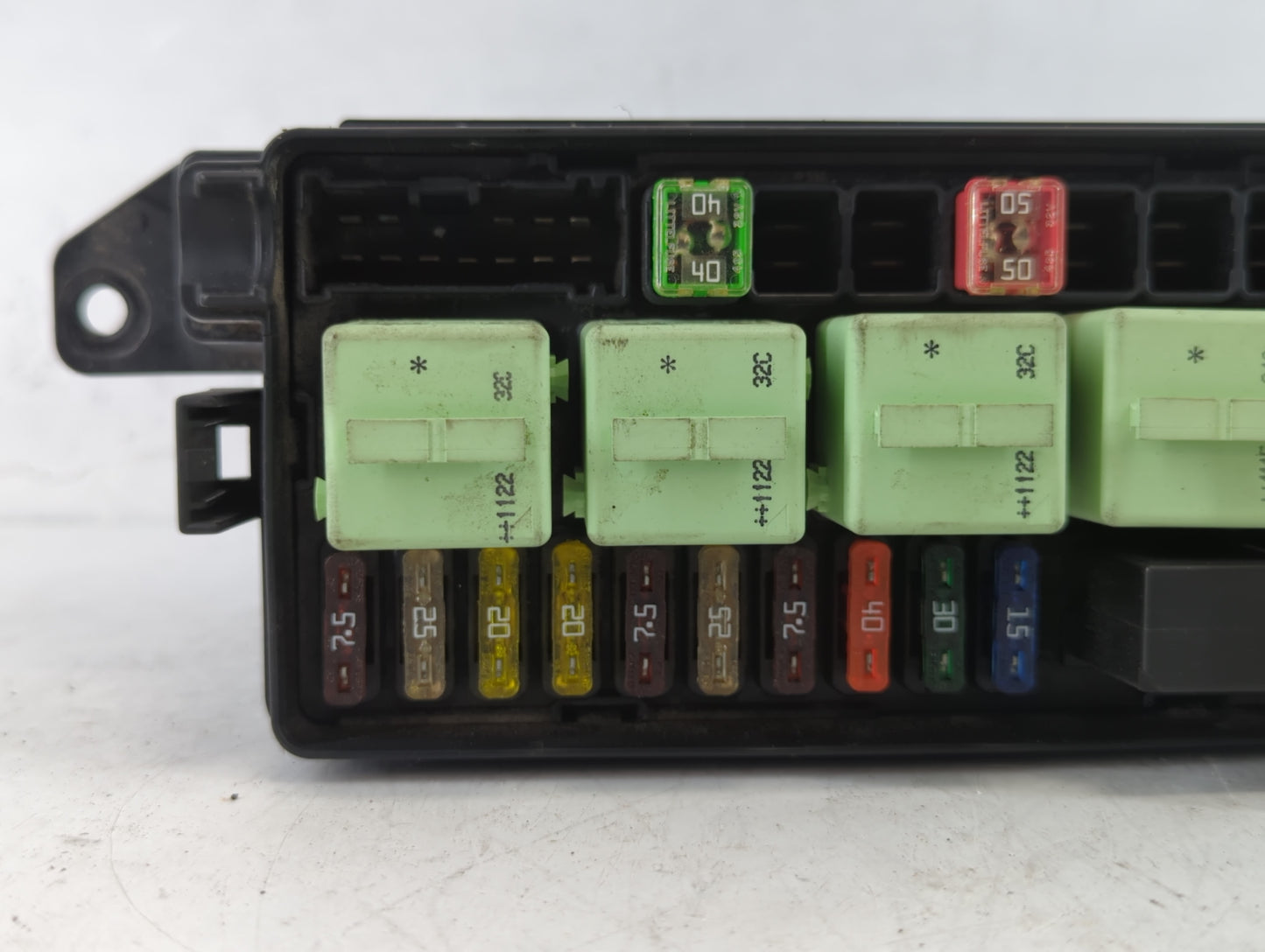 2012 Mini Cooper Clubman Fusebox Fuse Box Panel Relay Module P/N:9240946-01 Fits Fits 2011 2013 2014 2015 2016 OEM Used Auto Parts - Oemusedautoparts1.com