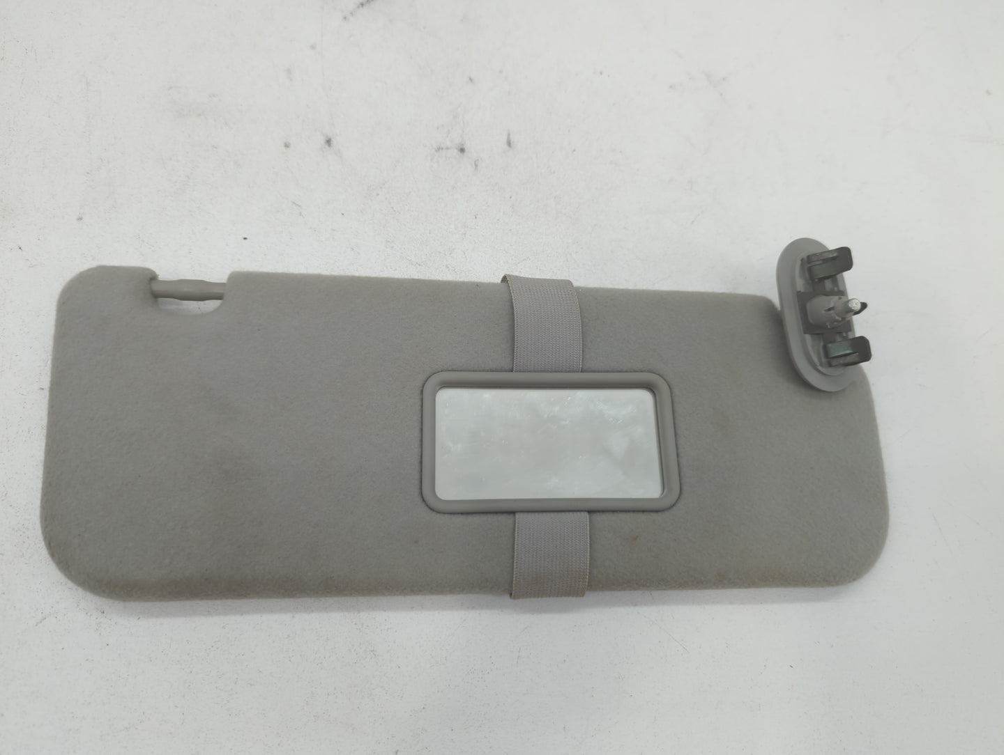 2005-2008 Pontiac Vibe Sun Visor Shade Replacement Passenger Right Mirror Fits Fits 2005 2006 2007 2008 OEM Used Auto Parts - Oemusedautoparts1.com
