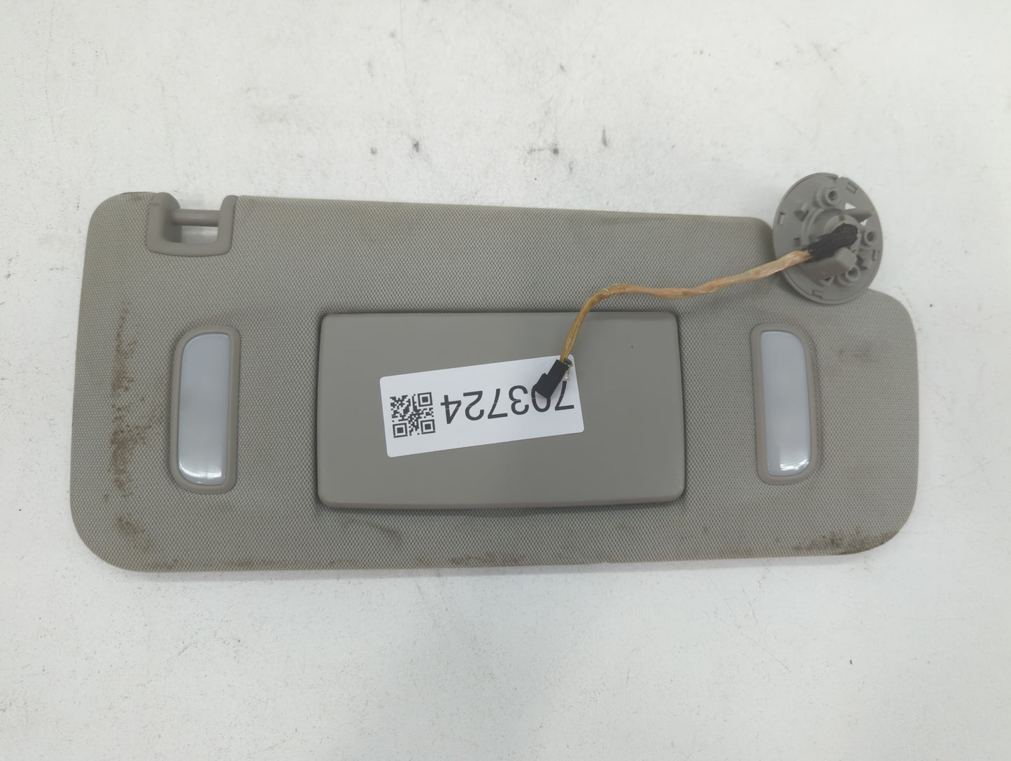 2010-2017 Chevrolet Equinox Sun Visor Shade Replacement Passenger Right Mirror Fits Fits 2010 2011 2012 2013 2014 2015 2016 2017 OEM Used Auto Parts - Oemusedautoparts1.com