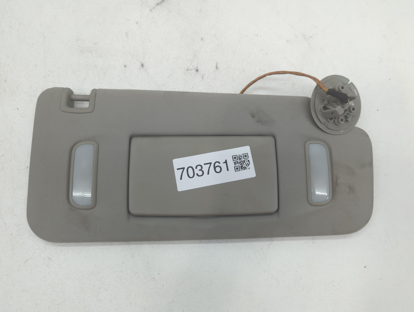 2011 Chevrolet Traverse Sun Visor Shade Replacement Passenger Right Mirror Fits OEM Used Auto Parts - Oemusedautoparts1.com