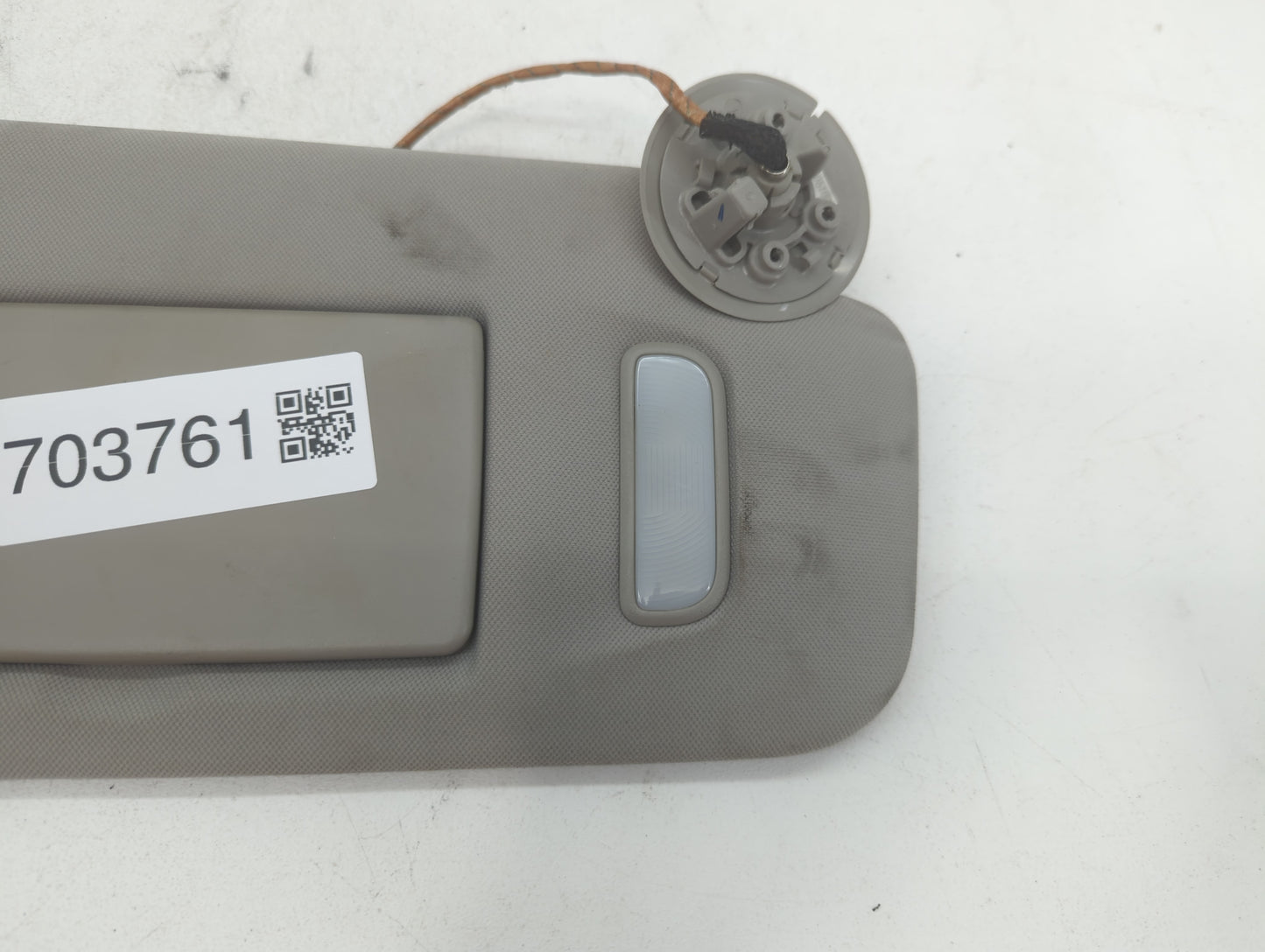 2011 Chevrolet Traverse Sun Visor Shade Replacement Passenger Right Mirror Fits OEM Used Auto Parts - Oemusedautoparts1.com