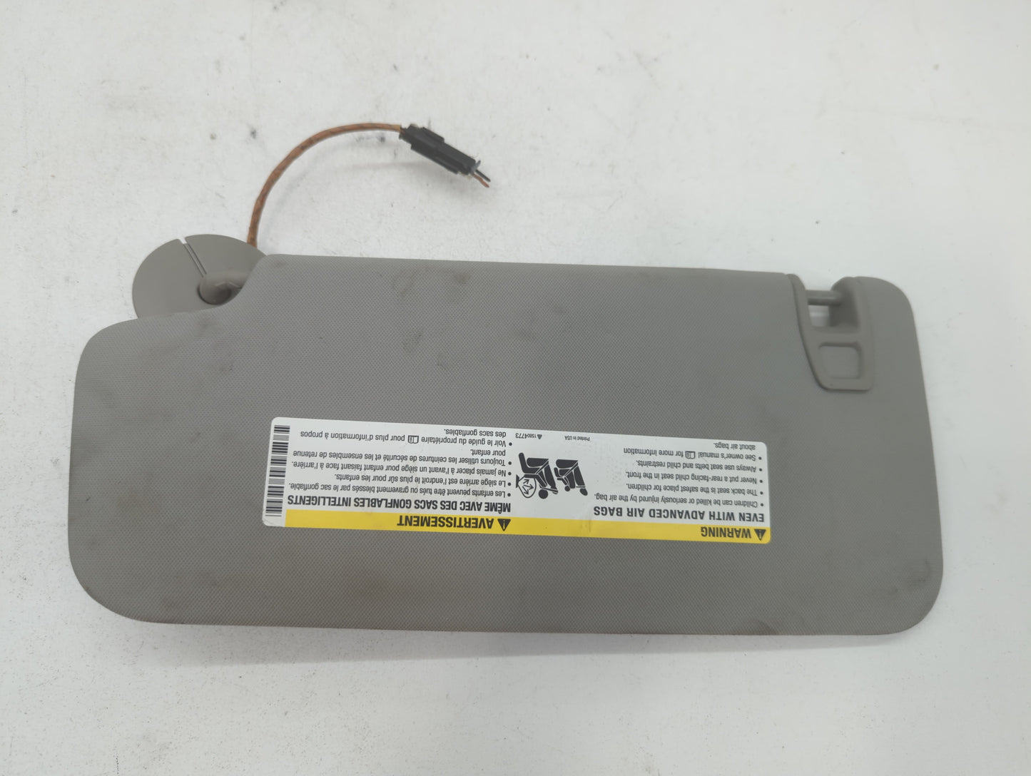 2011 Chevrolet Traverse Sun Visor Shade Replacement Passenger Right Mirror Fits OEM Used Auto Parts - Oemusedautoparts1.com