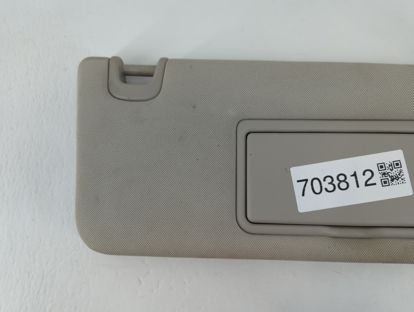 2019-2020 Infiniti Qx50 Sun Visor Shade Replacement Passenger Right Mirror Fits Fits 2019 2020 OEM Used Auto Parts - Oemusedautoparts1.com