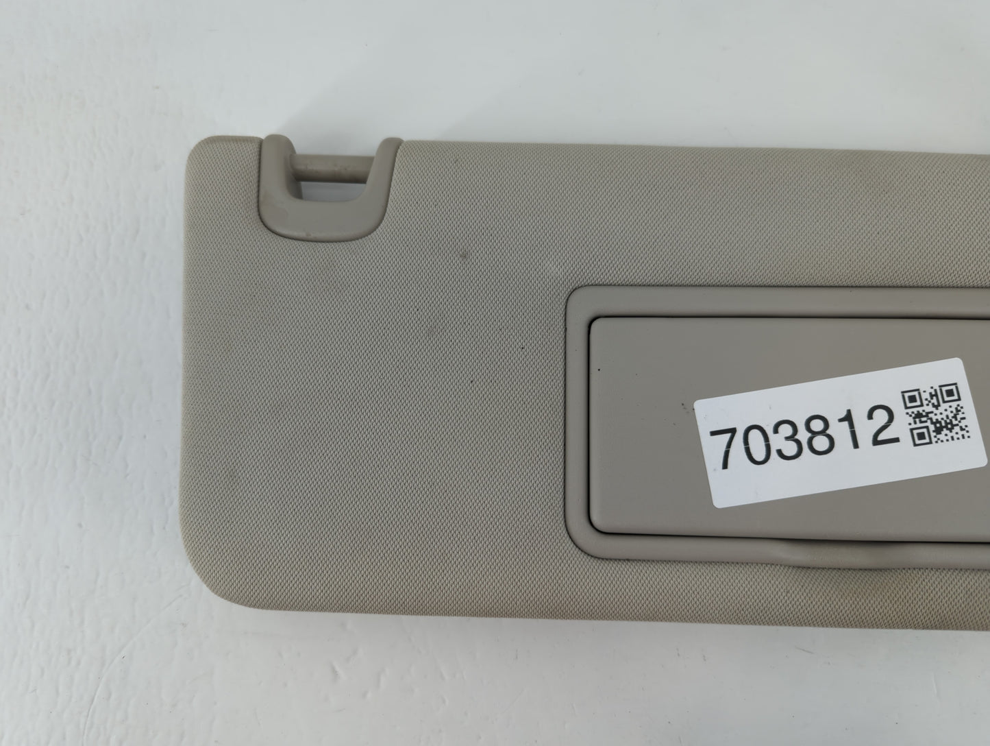 2019-2020 Infiniti Qx50 Sun Visor Shade Replacement Passenger Right Mirror Fits Fits 2019 2020 OEM Used Auto Parts - Oemusedautoparts1.com