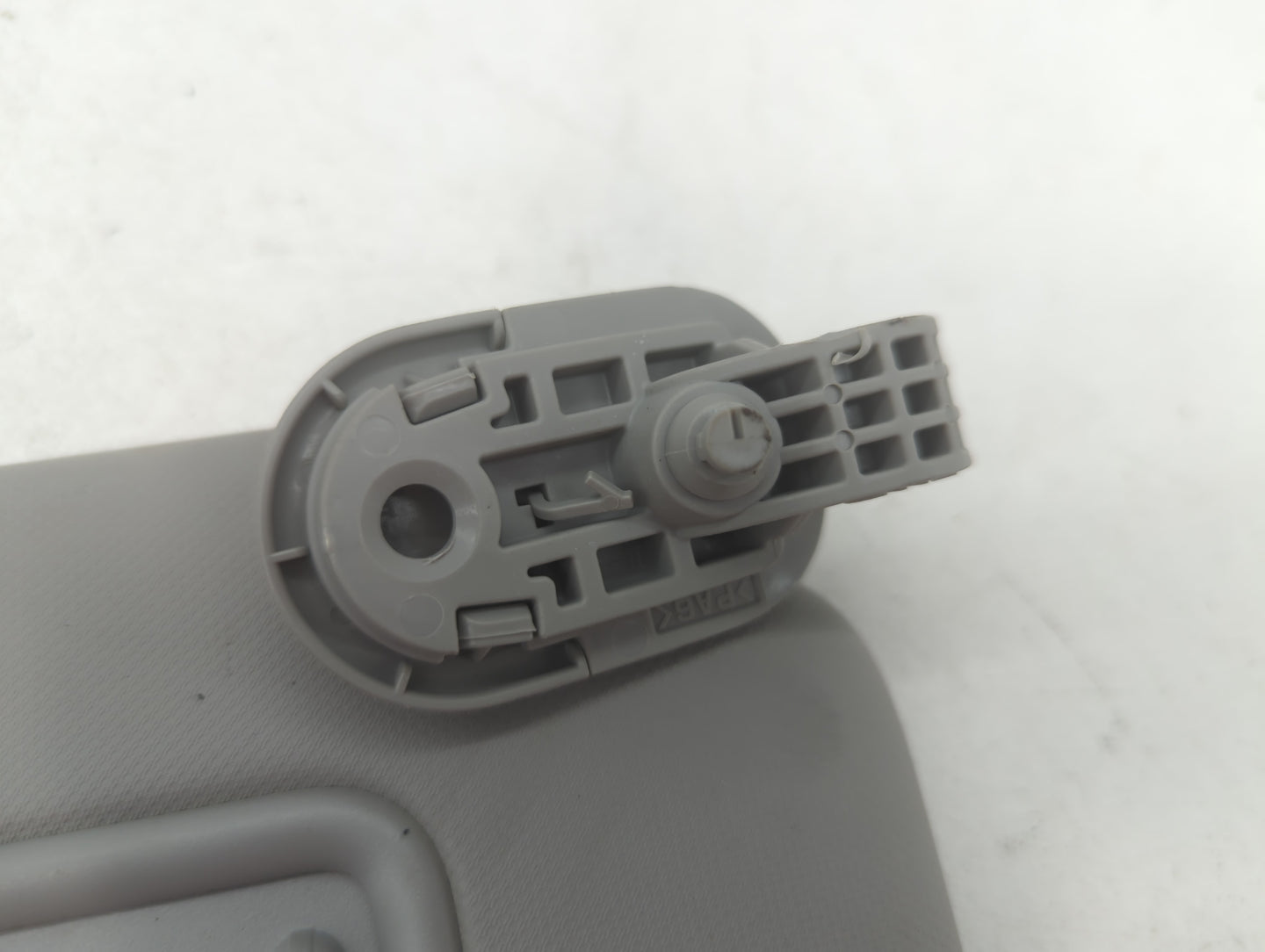 2021-2022 Hyundai Elantra Sun Visor Shade Replacement Passenger Right Mirror Fits Fits 2021 2022 OEM Used Auto Parts - Oemusedautoparts1.com