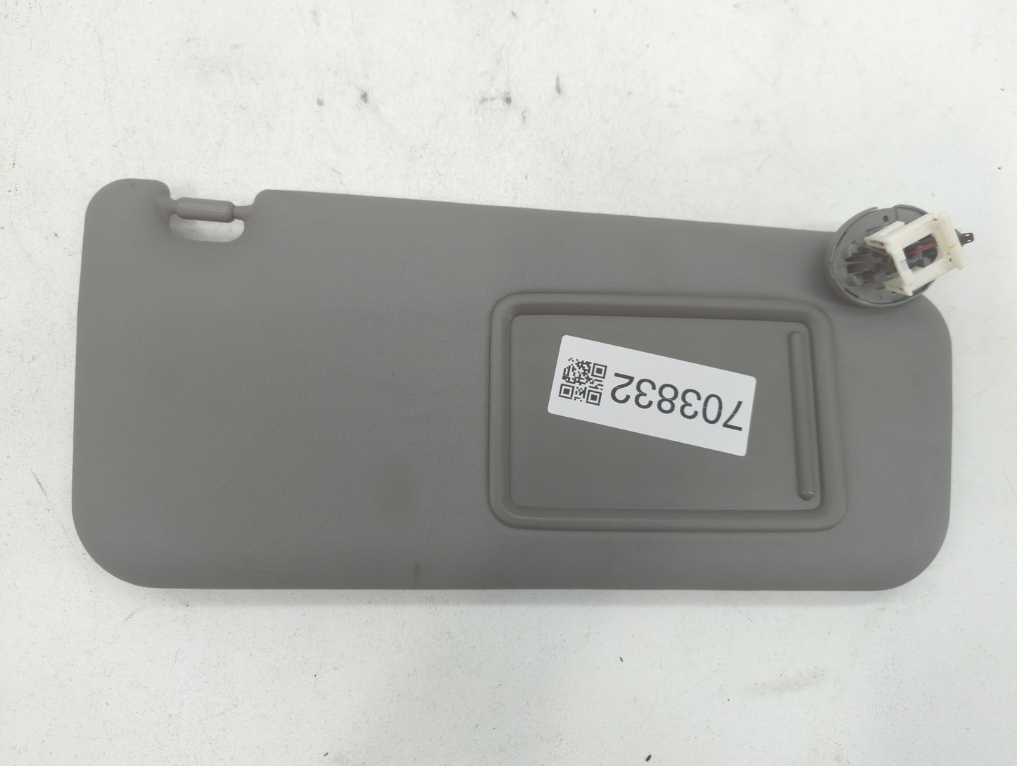 2006-2009 Toyota Rav4 Sun Visor Shade Replacement Passenger Right Mirror Fits Fits 2006 2007 2008 2009 OEM Used Auto Parts - Oemusedautoparts1.com