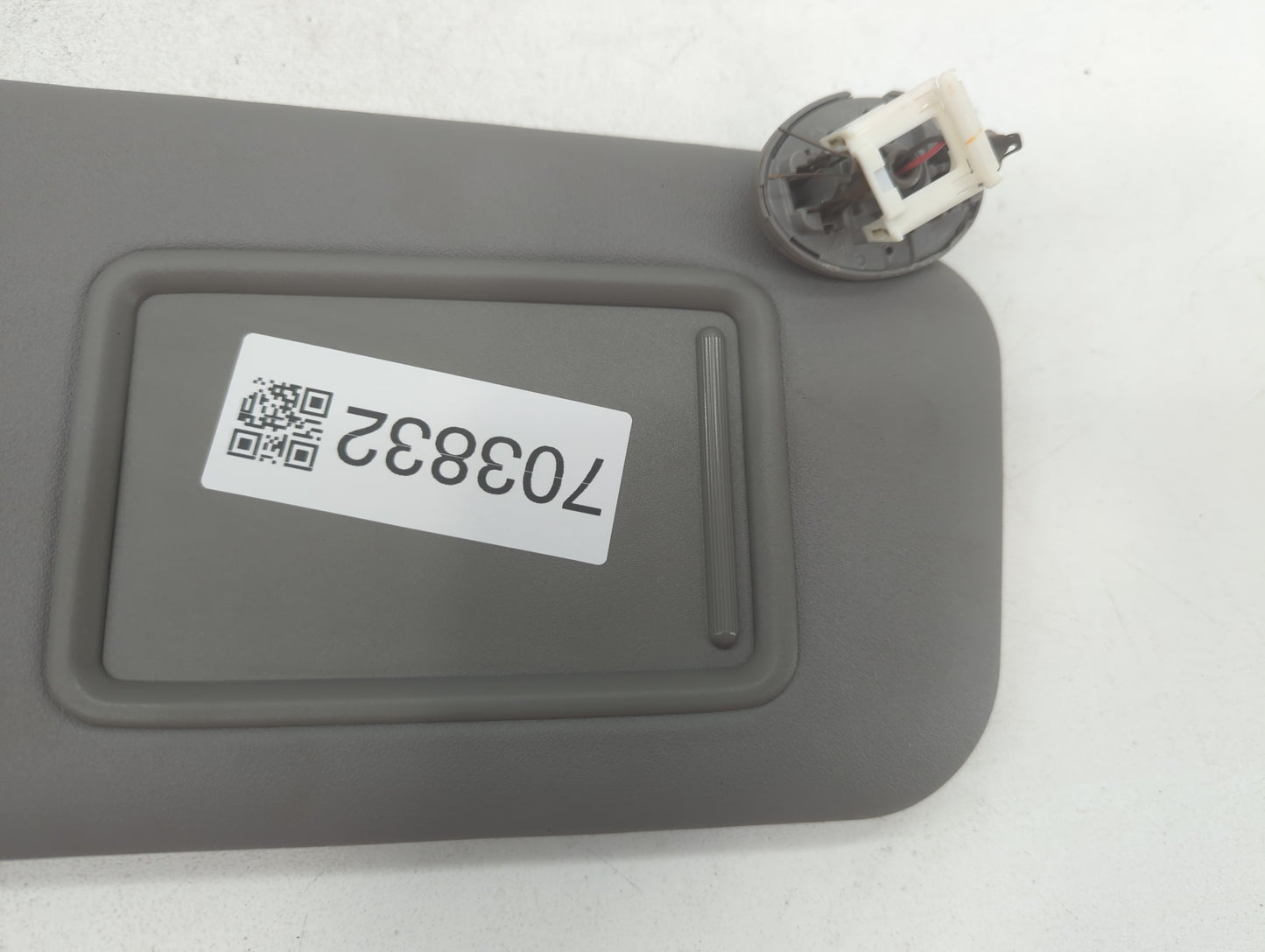 2006-2009 Toyota Rav4 Sun Visor Shade Replacement Passenger Right Mirror Fits Fits 2006 2007 2008 2009 OEM Used Auto Parts - Oemusedautoparts1.com