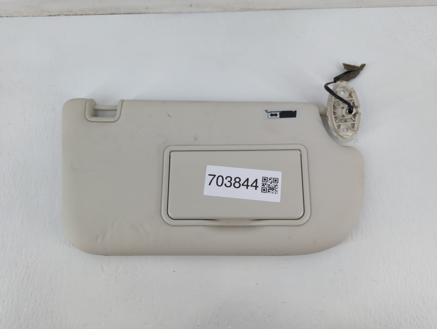 2013-2019 Ford Escape Sun Visor Shade Replacement Passenger Right Mirror Fits Fits 2013 2014 2015 2016 2017 2018 2019 OEM Used Auto Parts - Oemusedautoparts1.com