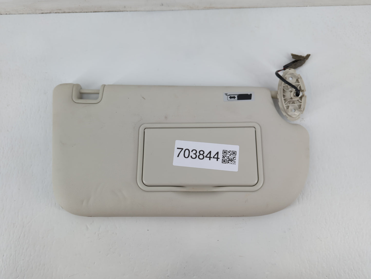 2013-2019 Ford Escape Sun Visor Shade Replacement Passenger Right Mirror Fits Fits 2013 2014 2015 2016 2017 2018 2019 OEM Used Auto Parts - Oemusedautoparts1.com