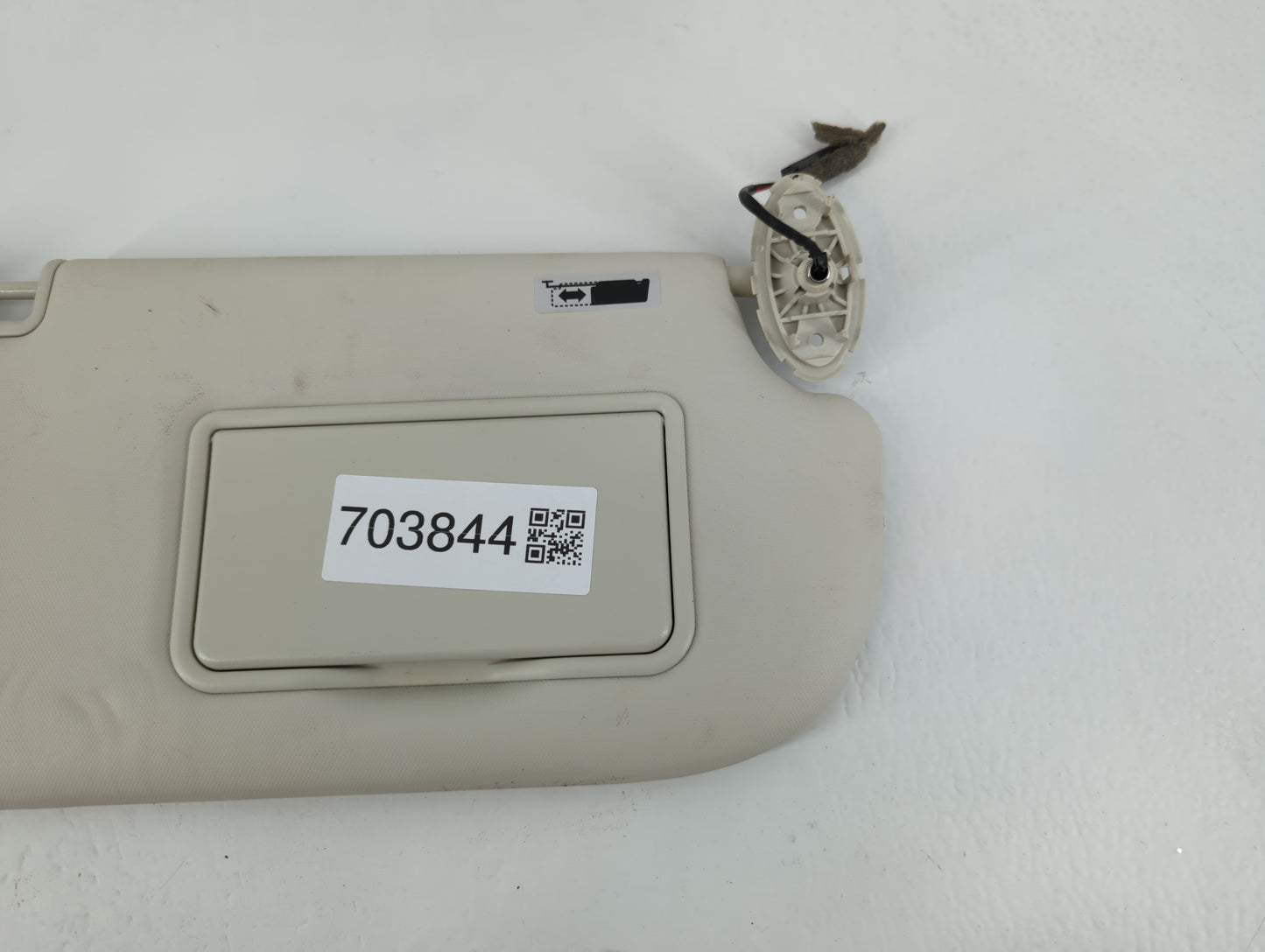 2013-2019 Ford Escape Sun Visor Shade Replacement Passenger Right Mirror Fits Fits 2013 2014 2015 2016 2017 2018 2019 OEM Used Auto Parts - Oemusedautoparts1.com