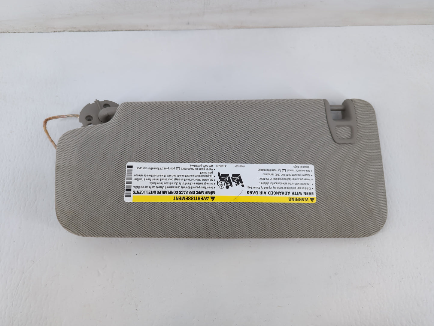 2002-2003 Jeep Liberty Sun Visor Shade Replacement Passenger Right Mirror Fits Fits 2002 2003 OEM Used Auto Parts - Oemusedautoparts1.com