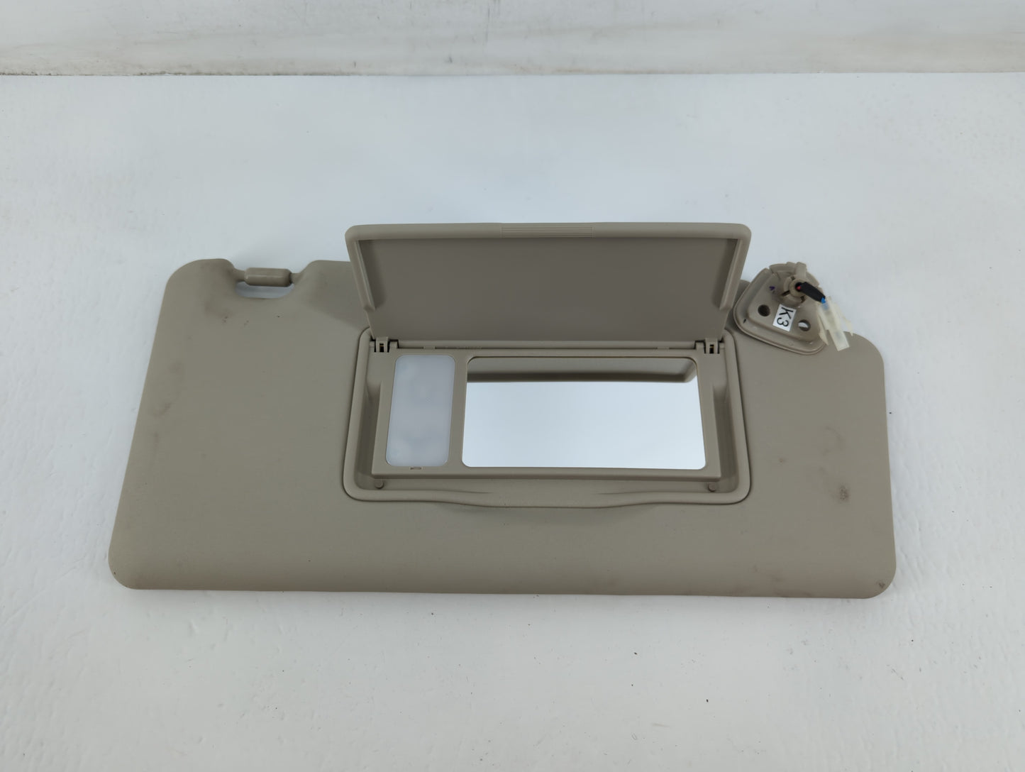 2008-2015 Nissan Rogue Sun Visor Shade Replacement Passenger Right Mirror Fits Fits 2008 2009 2010 2011 2012 2013 2014 2015 OEM Used Auto Parts - Oemusedautoparts1.com