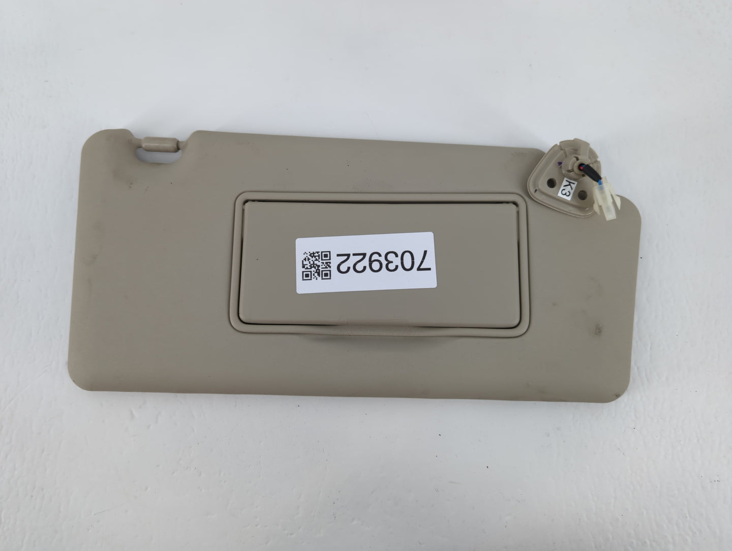 2008-2015 Nissan Rogue Sun Visor Shade Replacement Passenger Right Mirror Fits Fits 2008 2009 2010 2011 2012 2013 2014 2015 OEM Used Auto Parts - Oemusedautoparts1.com