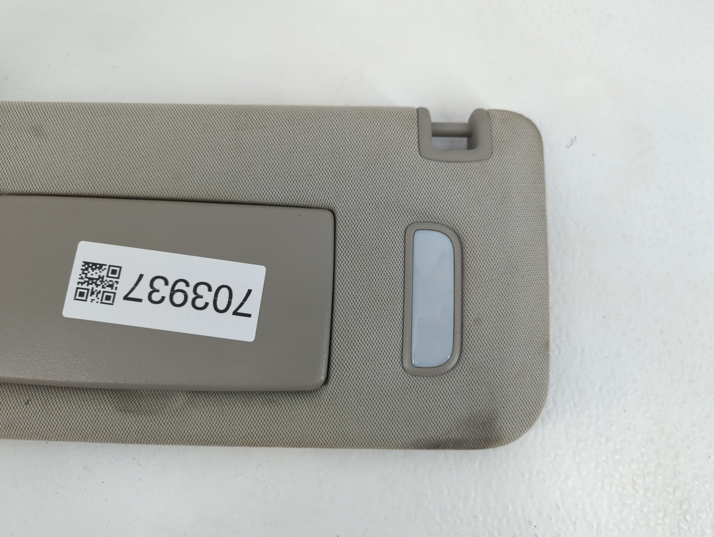 2010-2017 Chevrolet Equinox Sun Visor Shade Replacement Passenger Right Mirror Fits Fits 2010 2011 2012 2013 2014 2015 2016 2017 OEM Used Auto Parts - Oemusedautoparts1.com