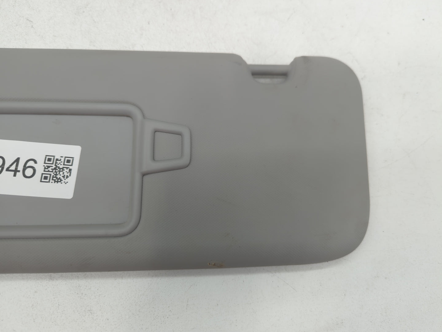 2021-2022 Hyundai Elantra Sun Visor Shade Replacement Driver Left Mirror Fits Fits 2021 2022 OEM Used Auto Parts - Oemusedautoparts1.com