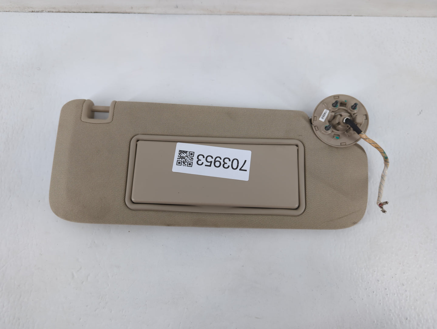 2016-2020 Buick Envision Sun Visor Shade Replacement Passenger Right Mirror Fits Fits 2016 2017 2018 2019 2020 OEM Used Auto Parts - Oemusedautoparts1.com