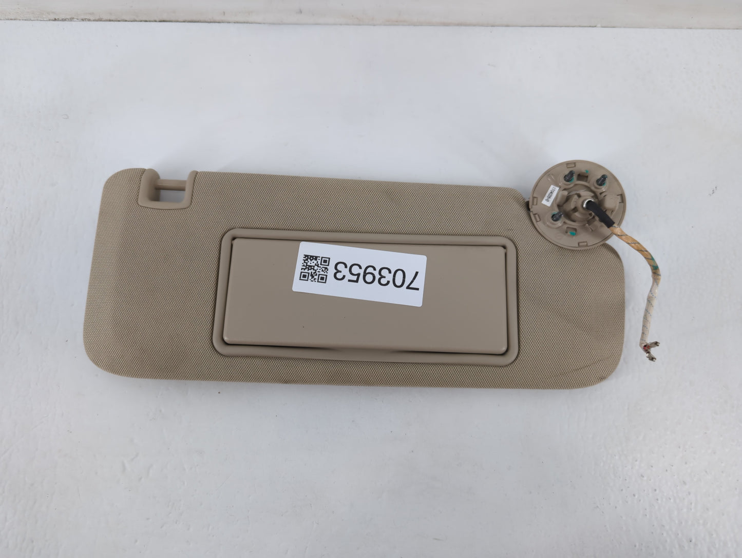 2016-2020 Buick Envision Sun Visor Shade Replacement Passenger Right Mirror Fits Fits 2016 2017 2018 2019 2020 OEM Used Auto Parts - Oemusedautoparts1.com