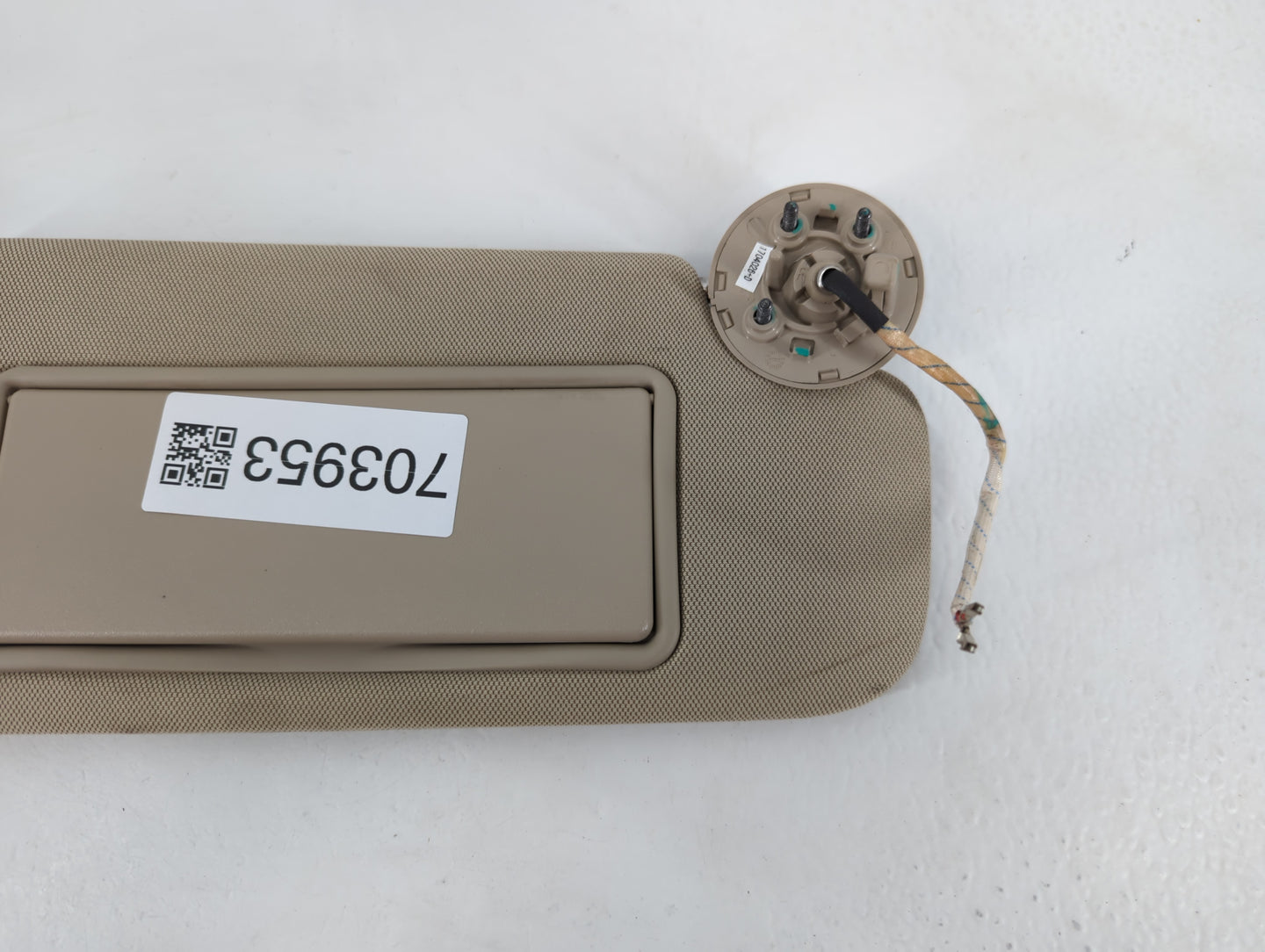 2016-2020 Buick Envision Sun Visor Shade Replacement Passenger Right Mirror Fits Fits 2016 2017 2018 2019 2020 OEM Used Auto Parts - Oemusedautoparts1.com