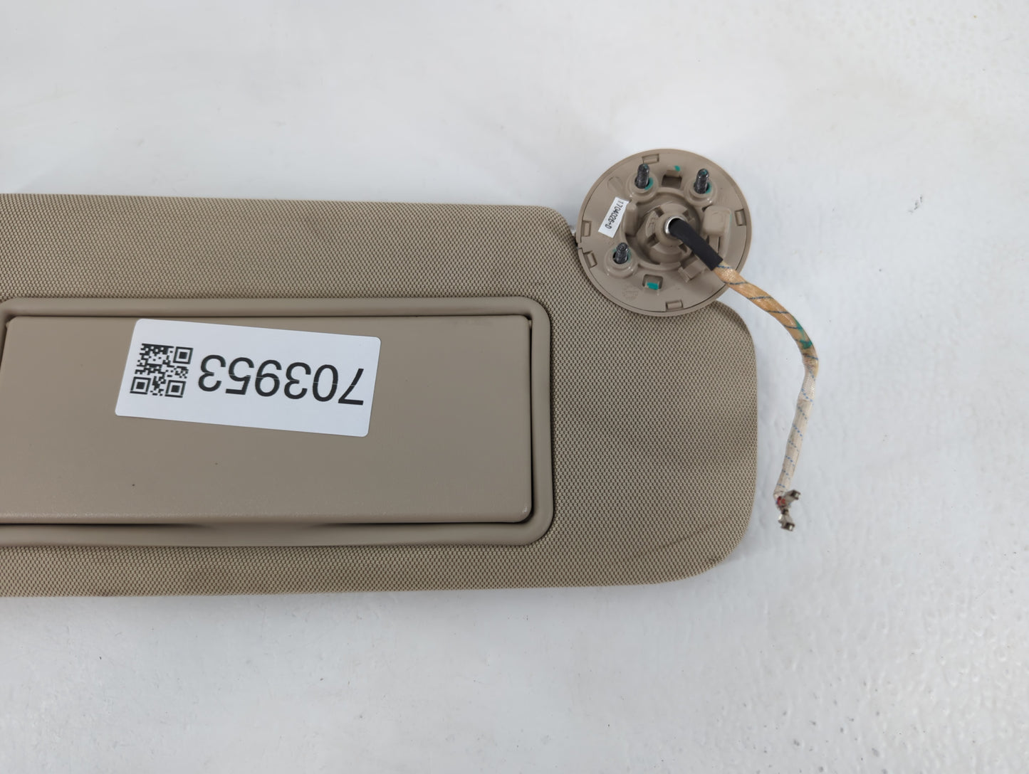 2016-2020 Buick Envision Sun Visor Shade Replacement Passenger Right Mirror Fits Fits 2016 2017 2018 2019 2020 OEM Used Auto Parts - Oemusedautoparts1.com