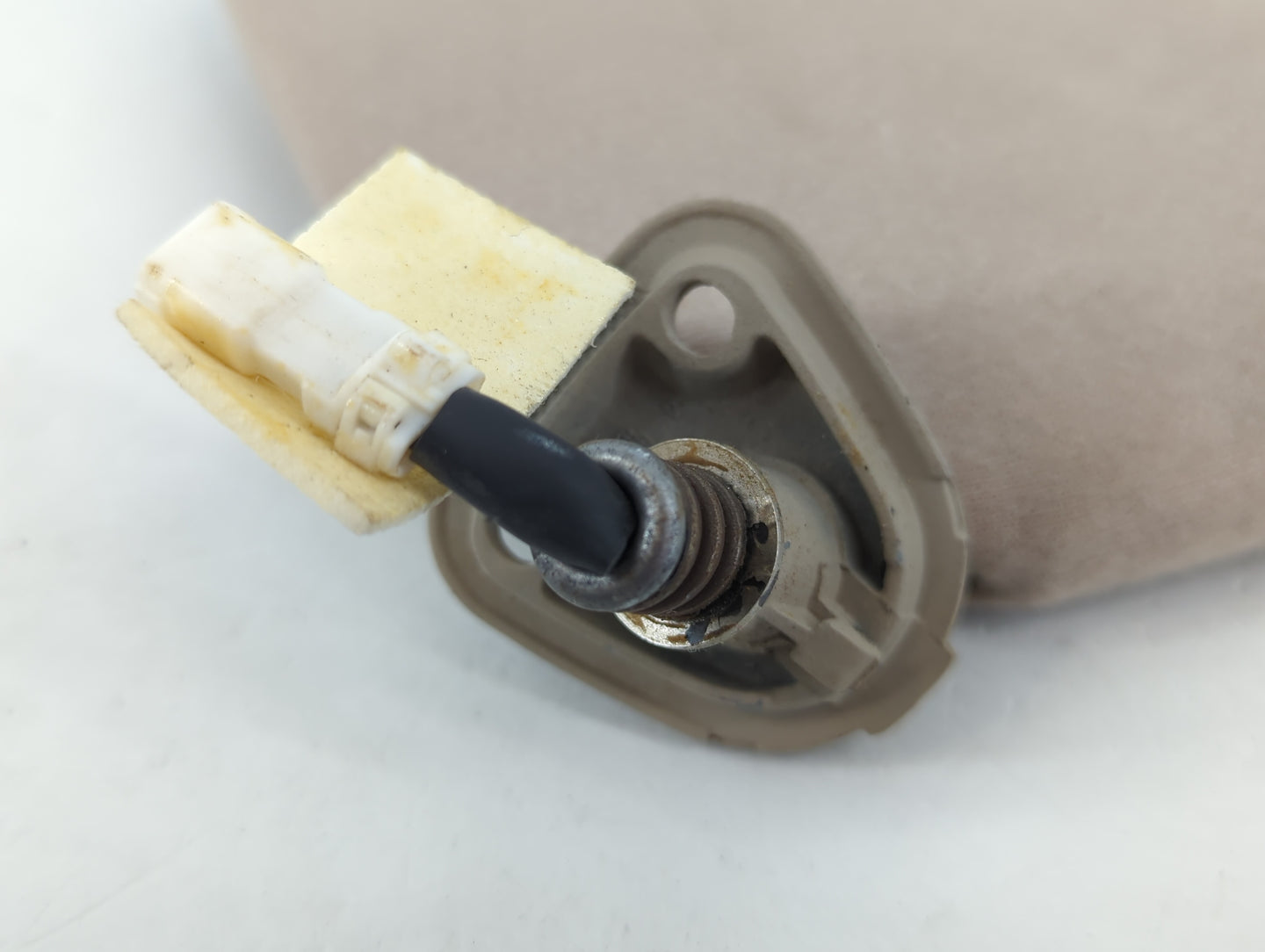 2002-2006 Toyota Camry Sun Visor Shade Replacement Driver Left Mirror Fits Fits 2002 2003 2004 2005 2006 OEM Used Auto Parts - Oemusedautoparts1.com