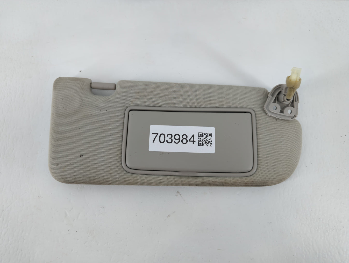 2014-2020 Infiniti Q50 Sun Visor Shade Replacement Passenger Right Mirror Fits Fits 2014 2015 2016 2017 2018 2019 2020 OEM Used Auto Parts - Oemusedautoparts1.com
