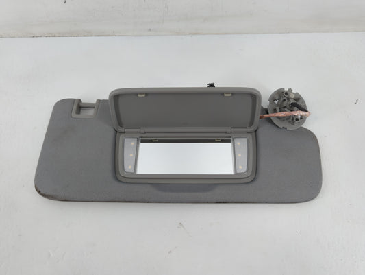 2018-2019 Chevrolet Equinox Sun Visor Shade Replacement Passenger Right Mirror Fits Fits 2018 2019 OEM Used Auto Parts - Oemusedautoparts1.com