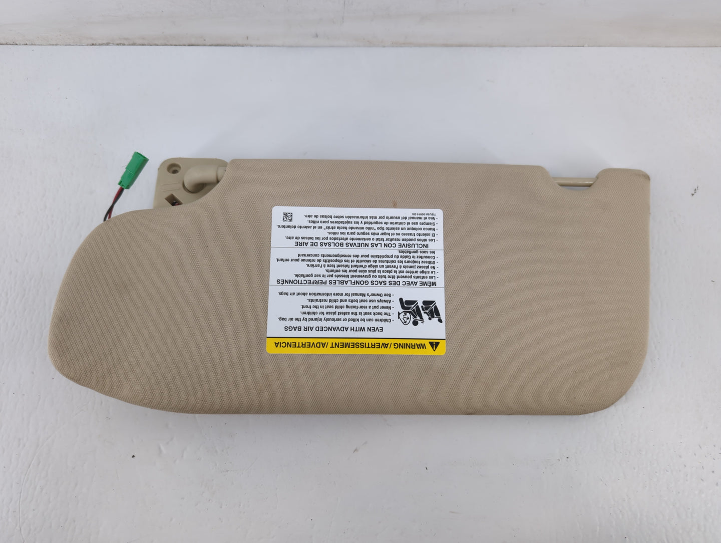 2013-2019 Lincoln Mkt Sun Visor Shade Replacement Passenger Right Mirror Fits OEM Used Auto Parts - Oemusedautoparts1.com