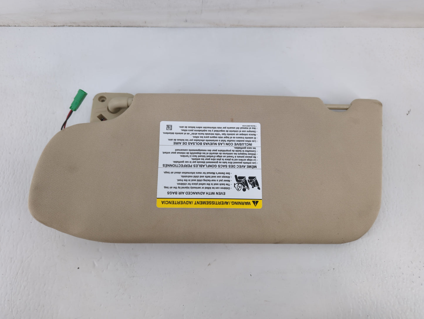 2013-2019 Lincoln Mkt Sun Visor Shade Replacement Passenger Right Mirror Fits OEM Used Auto Parts - Oemusedautoparts1.com