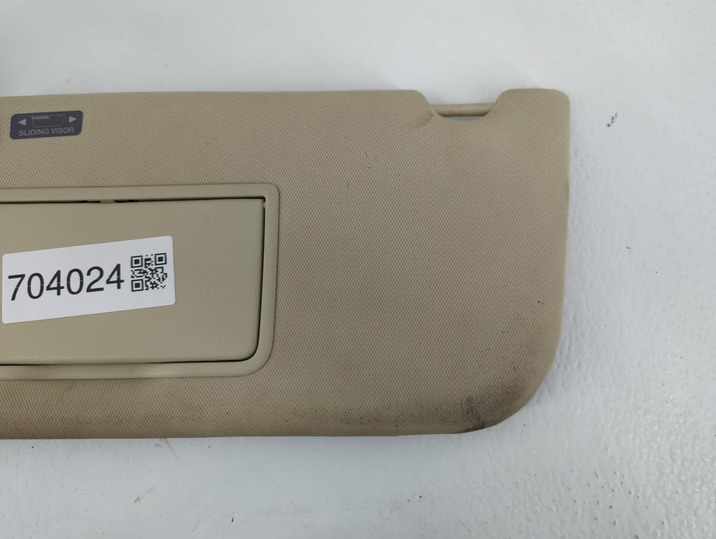 2013-2019 Lincoln Mkt Sun Visor Shade Replacement Driver Left Mirror Fits Fits 2010 2011 2012 2013 2014 2015 2016 2017 2018 2019 OEM Used Auto Parts - Oemusedautoparts1.com