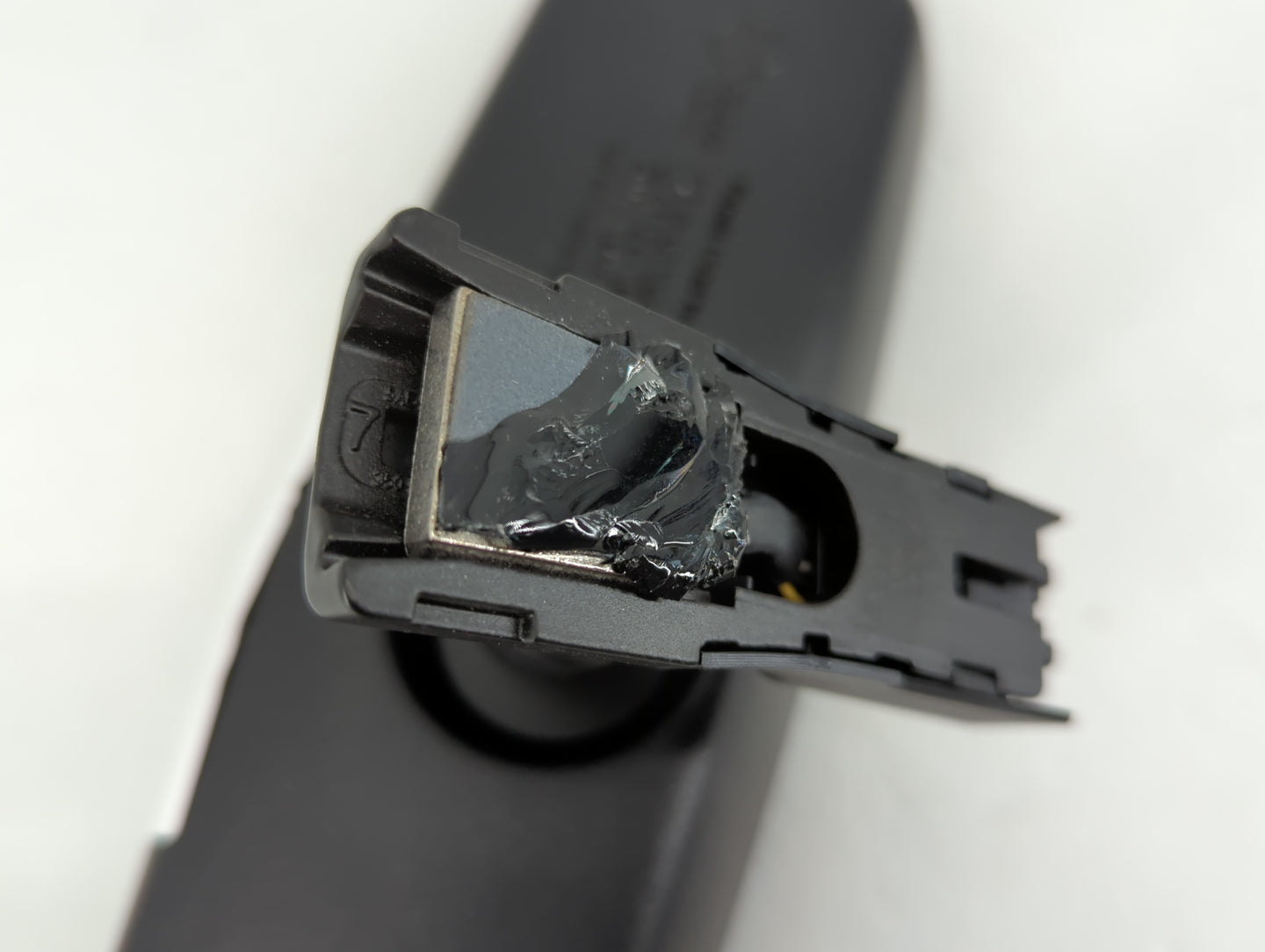 2011-2019 Hyundai Sonata Interior Rear View Mirror Replacement OEM P/N:E11026666 Fits OEM Used Auto Parts - Oemusedautoparts1.com