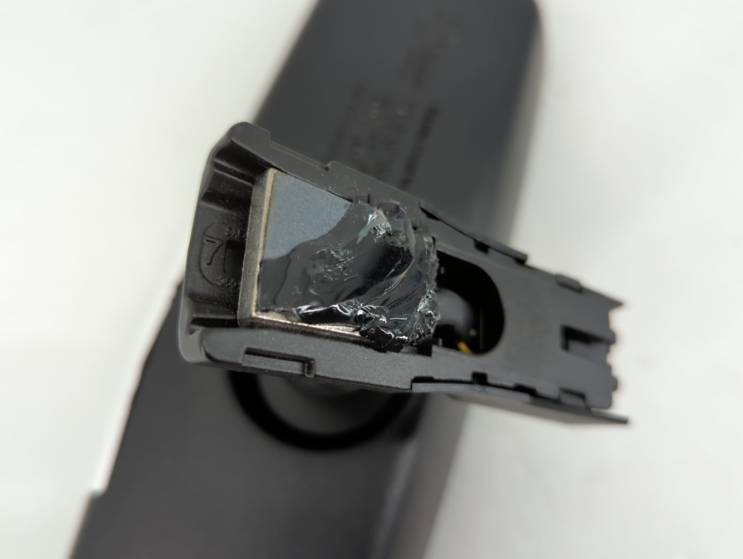 2011-2019 Hyundai Sonata Interior Rear View Mirror Replacement OEM P/N:E11026666 Fits OEM Used Auto Parts - Oemusedautoparts1.com