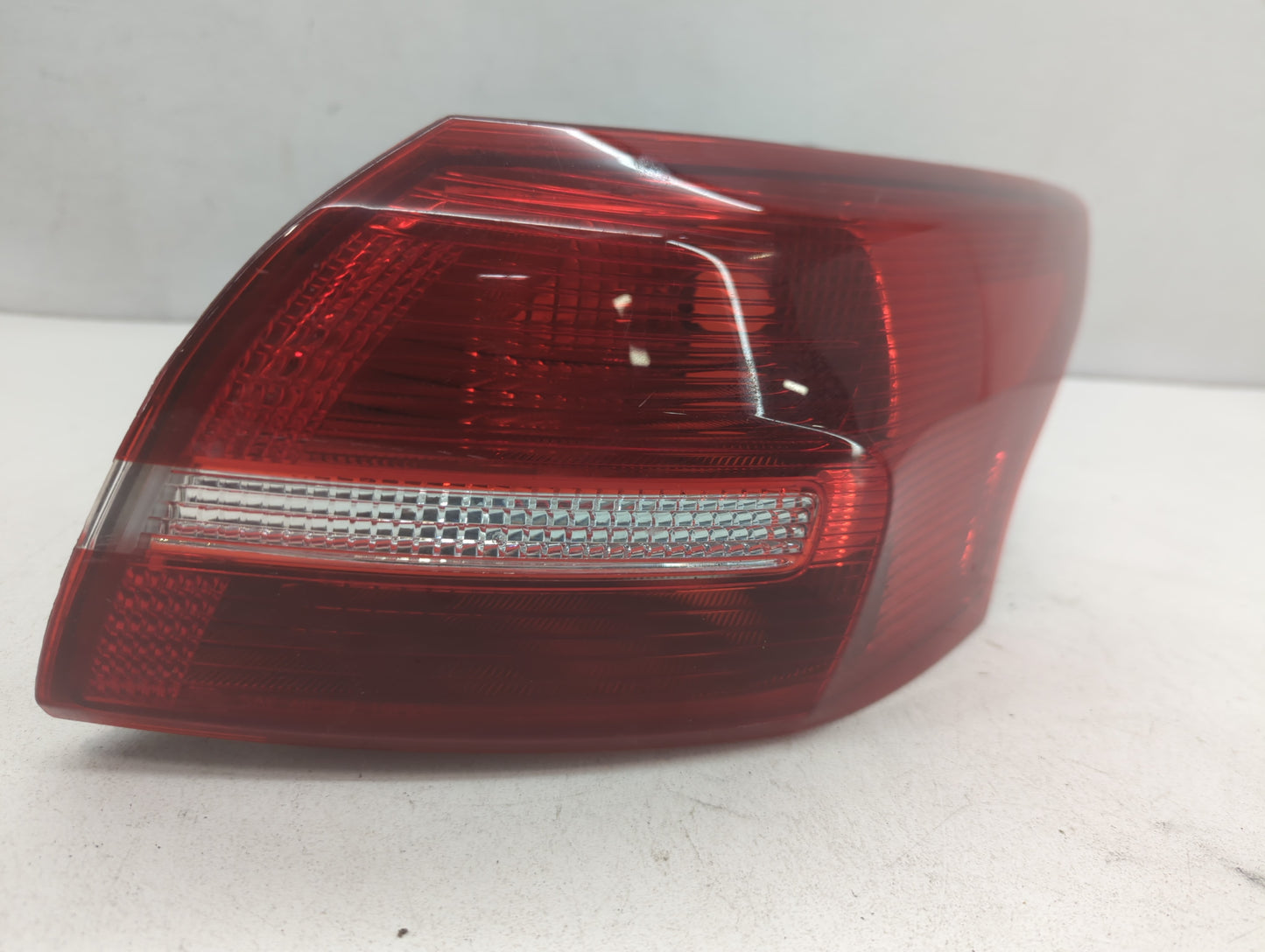 2015-2018 Ford Focus Tail Light Assembly Driver Left OEM P/N:F1EB-13404-FC 44ZH2239 Fits Fits 2015 2016 2017 2018 OEM Used Auto Parts - Oemusedautoparts1.com