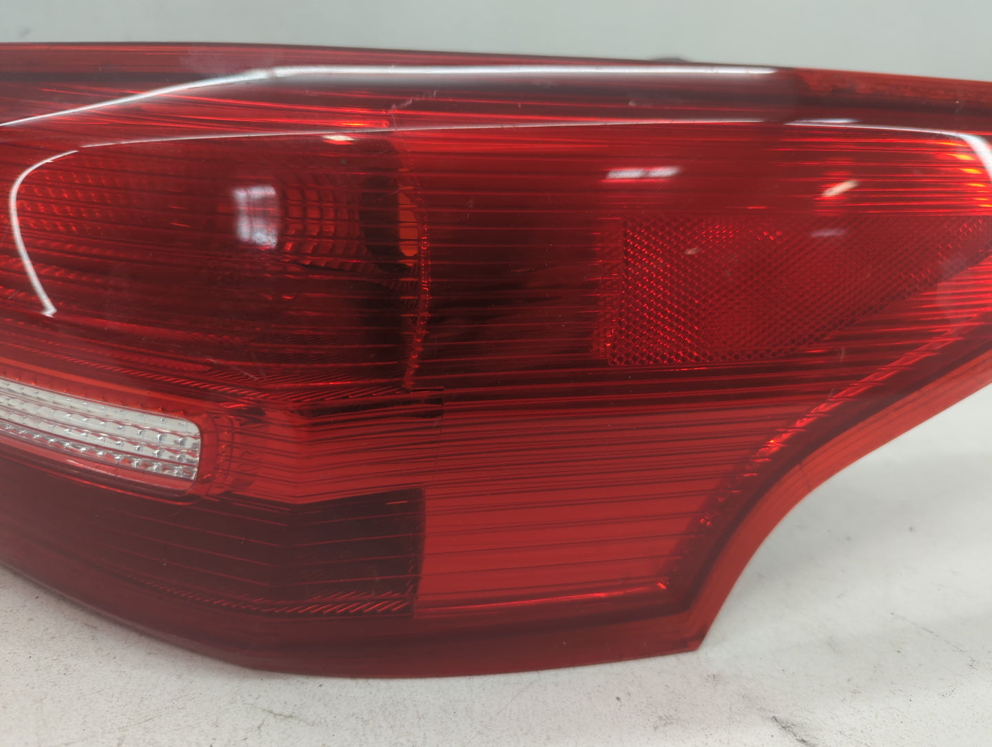 2015-2018 Ford Focus Tail Light Assembly Driver Left OEM P/N:F1EB-13404-FC 44ZH2239 Fits Fits 2015 2016 2017 2018 OEM Used Auto Parts - Oemusedautoparts1.com