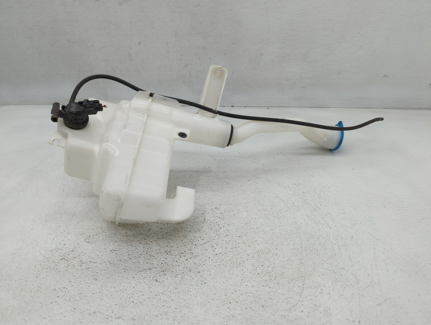 2012-2015 Honda Civic Windshield Washer Fluid Reservoir Bottle Oem - Oemusedautoparts1.com